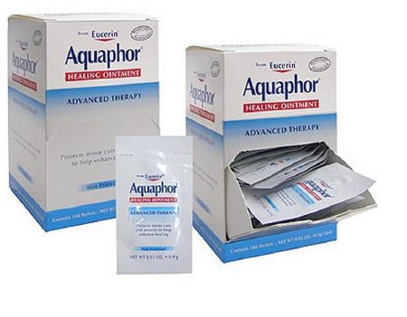 Hand and Body Moisturizer Aquaphor® Advanced Therapy 0.9 Gram Individual Packet Unscented Ointment - BSN Jobst  Mfr# 072140006747